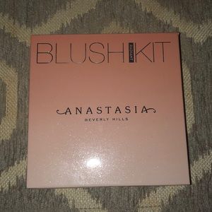 Anastasia Beverly Hills Radiant Blush Kit